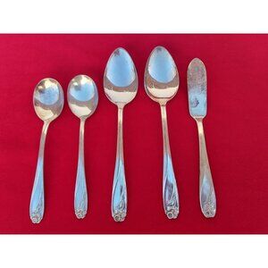 Rogers Daffodil IS Flatware Set - 2 Tablespoons 2 Cream Soup Spoons & Butter Kni